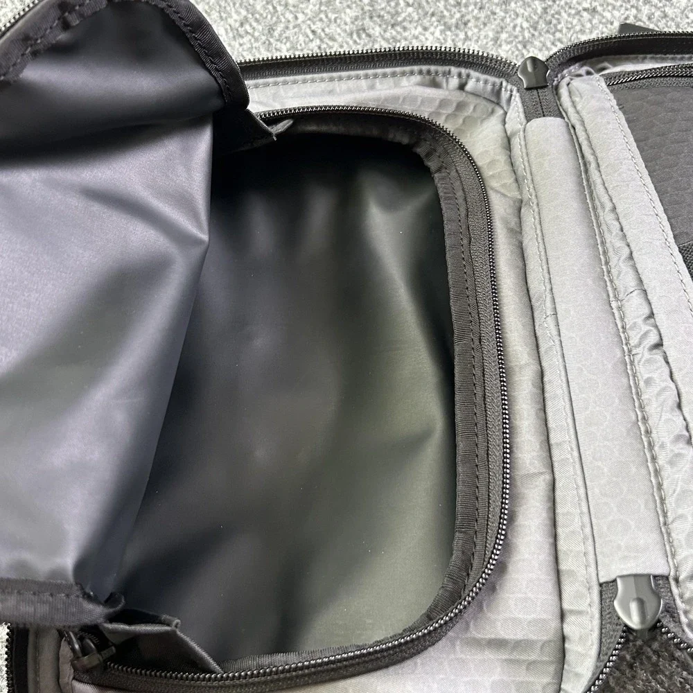 Tumi Travel Kit Alpha Bravo Response Black Ballistic Nylon Hanging Toiletry Bag